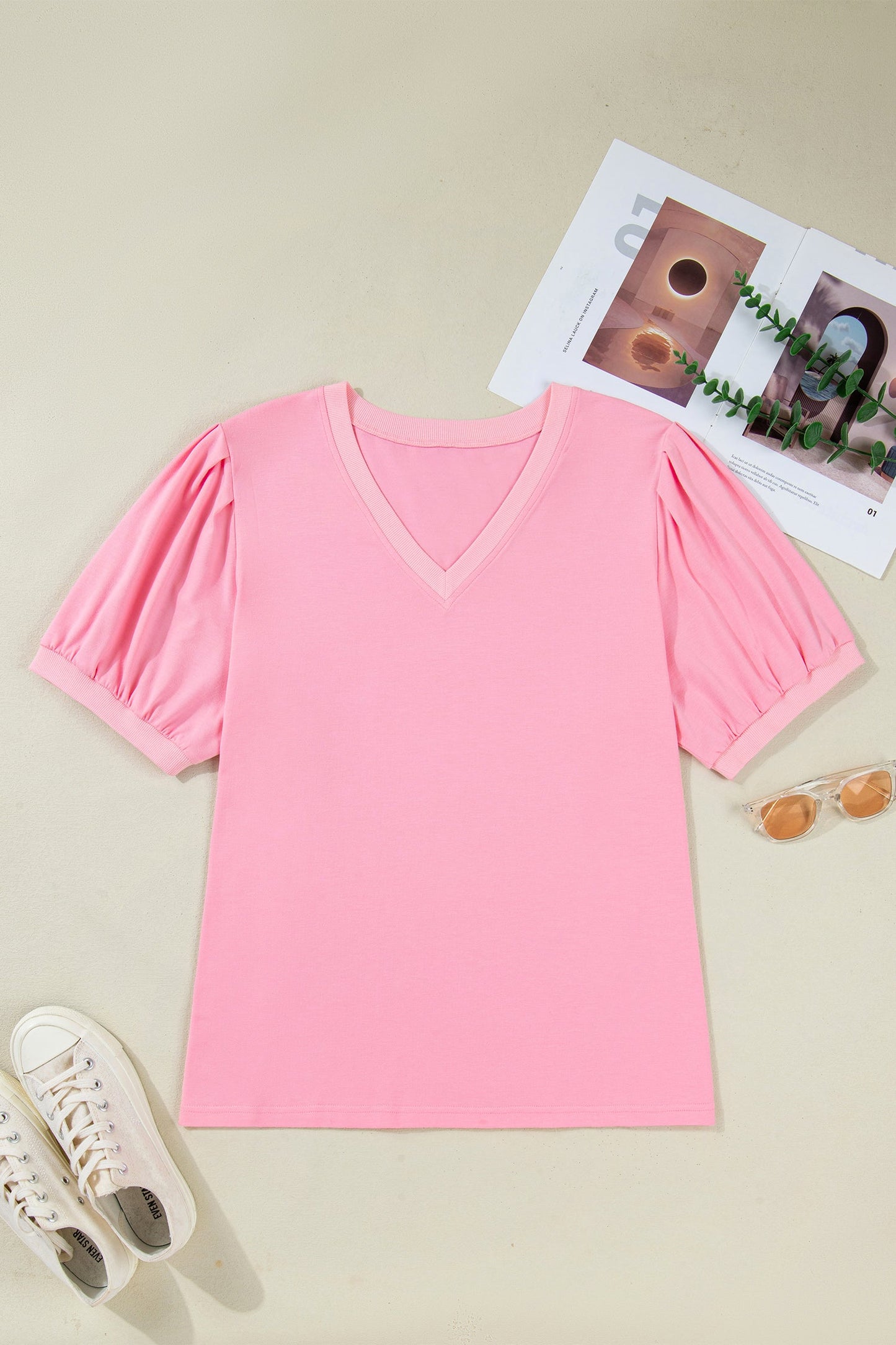 Plus Size Solid V-Neck Pleated Puff Sleeve Blouse