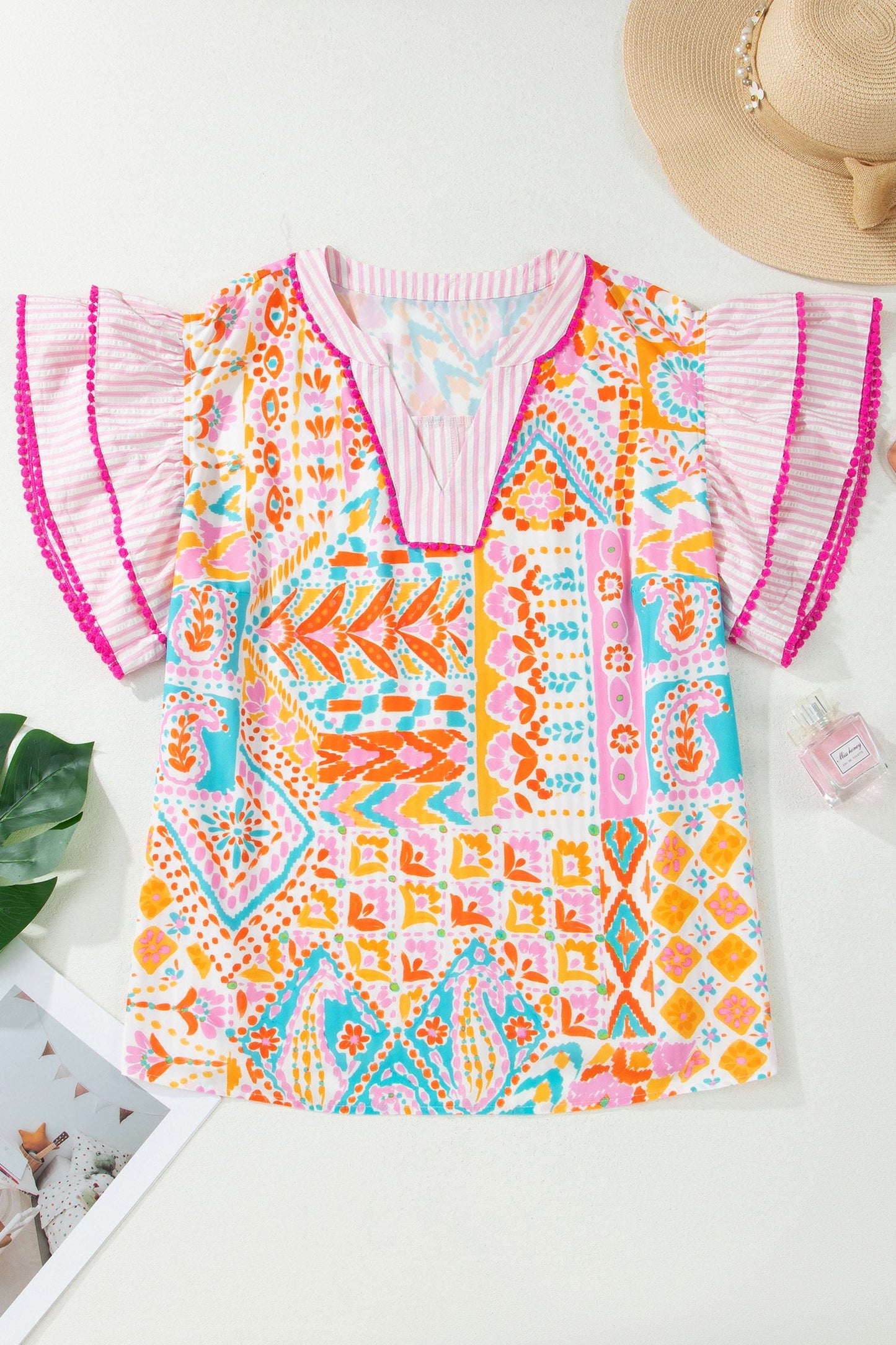 Plus Size Geometric Stripe Contrast Trim V-Neck Blouse