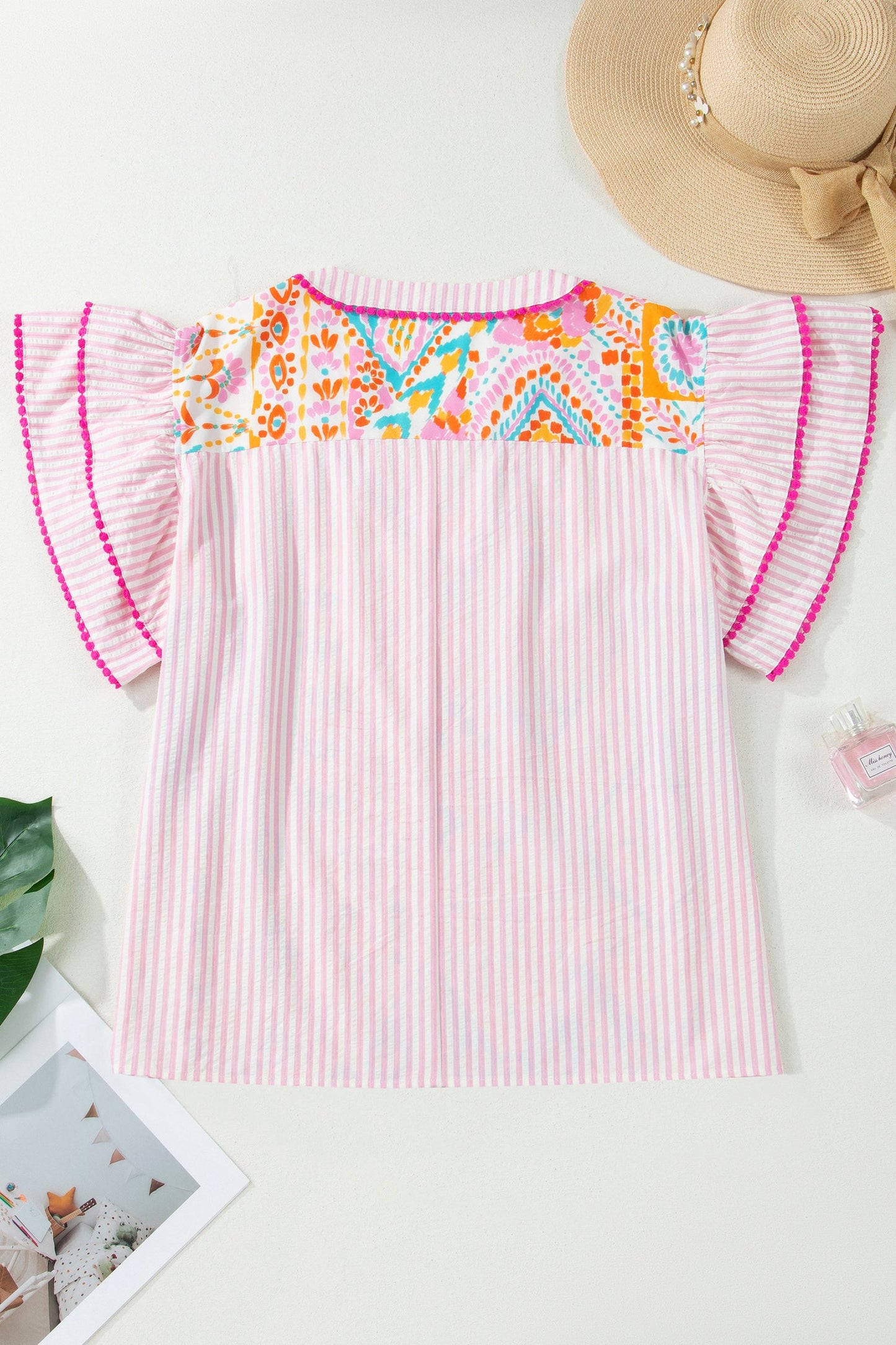 Plus Size Geometric Stripe Contrast Trim V-Neck Blouse