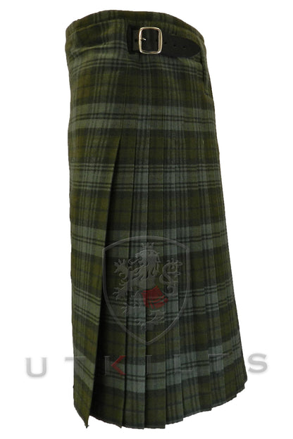 Traditional Kilt – Premium 6–8 Yard Wool, Black Watch Weathered