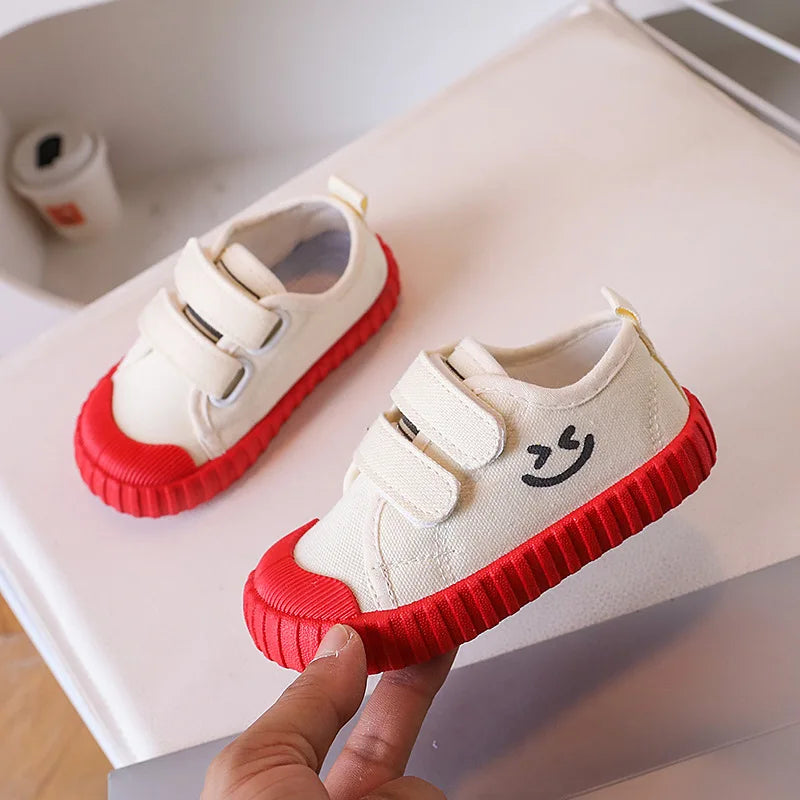 Flexible Smiley Face Canvas Shoes