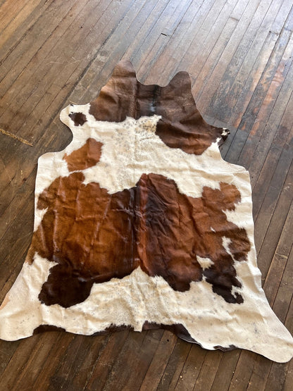 Genuine Brazilian Cowhide Rug — 6.5 ft × 4.5 ft (Photo-Exact Hide, Free Shipping)