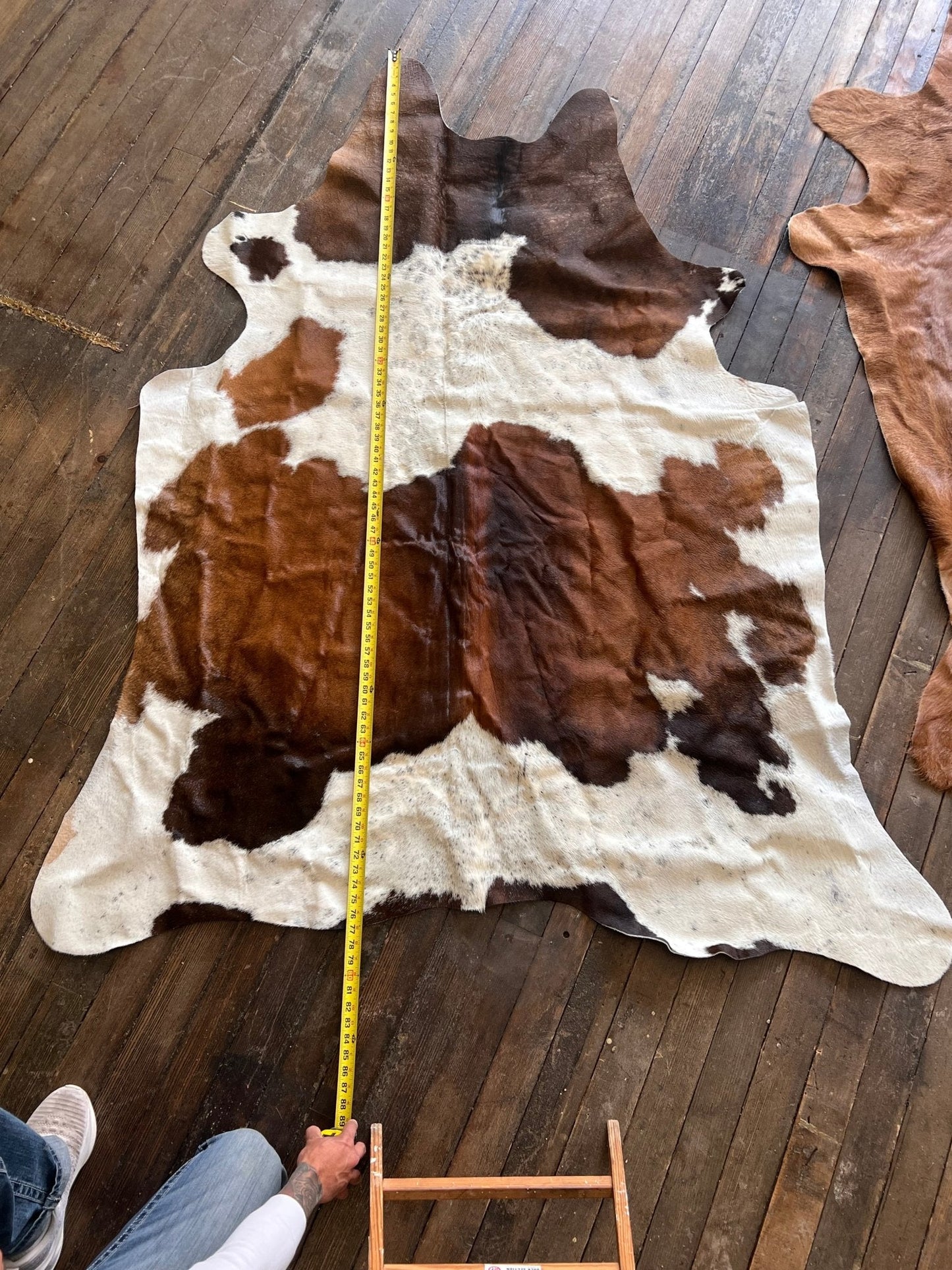 Genuine Brazilian Cowhide Rug — 6.5 ft × 4.5 ft (Photo-Exact Hide, Free Shipping)