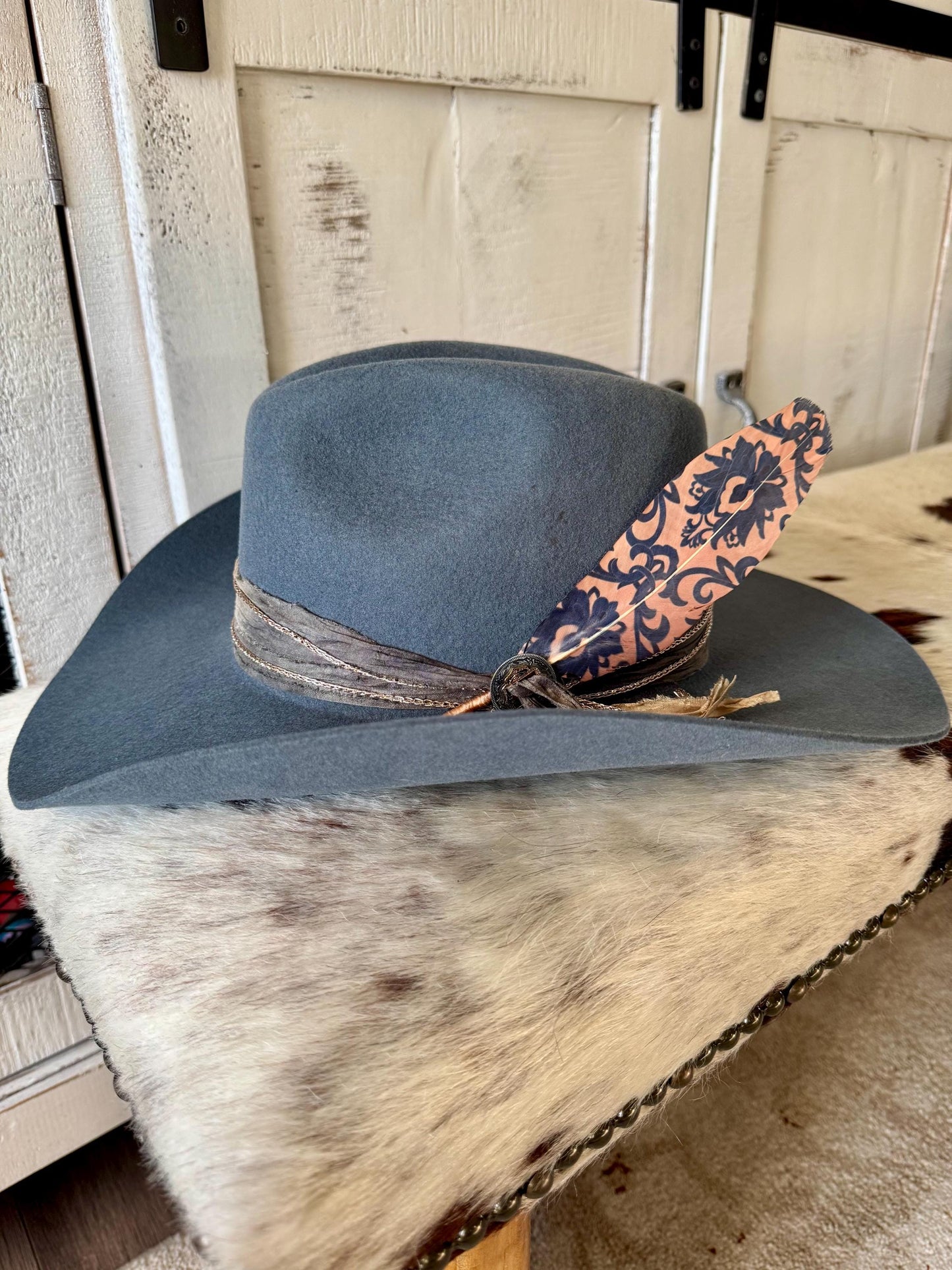 Deep Blue Scroll Western Hat Feather
