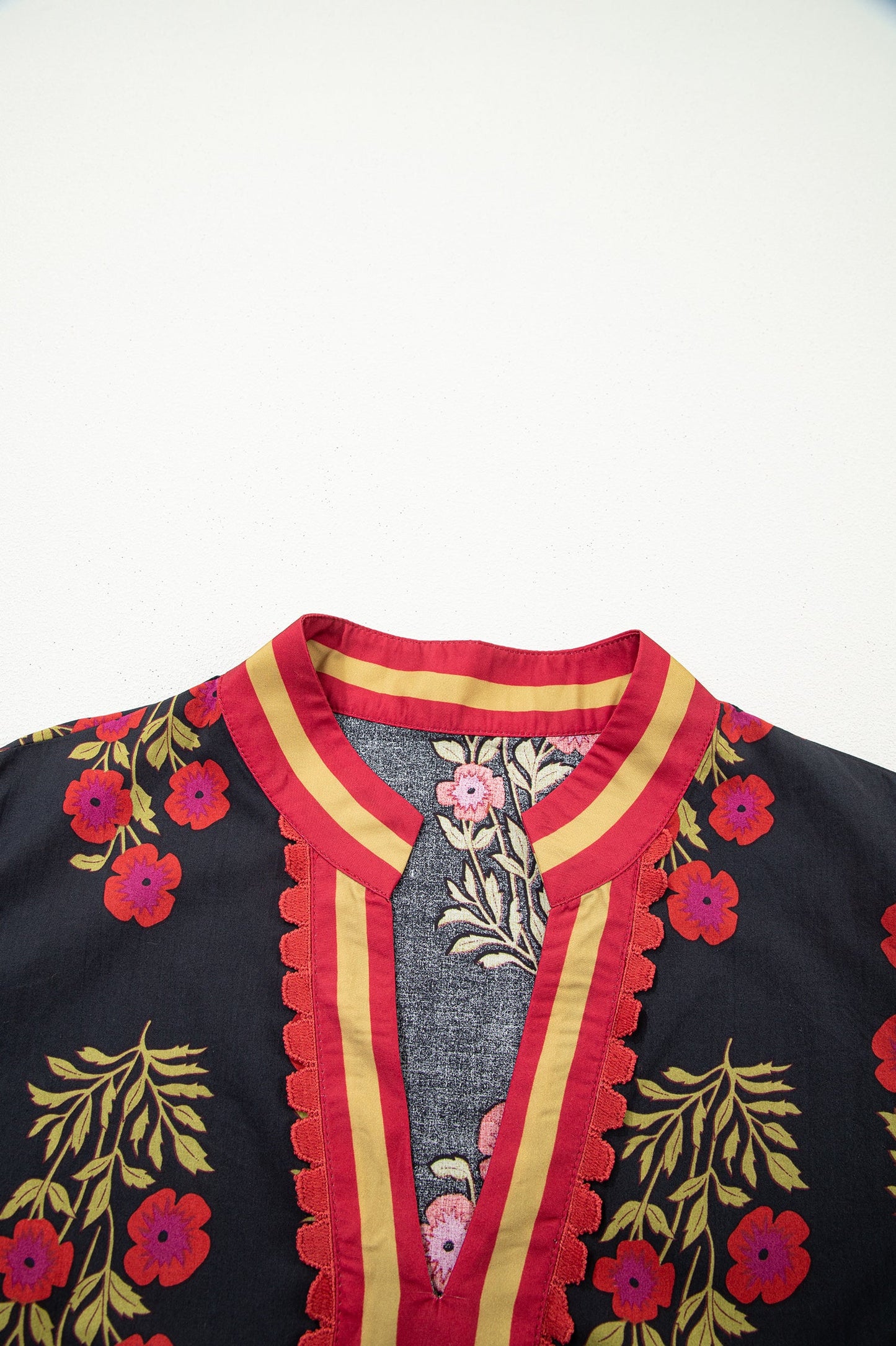 Plus Size Floral Ricrac Trim Short Sleeve Blouse