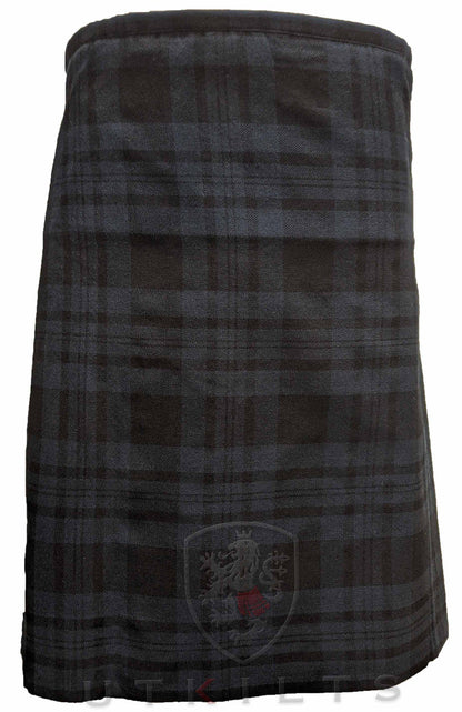 Traditional Kilt – Premium 6–8 Yard Wool, Black Isle