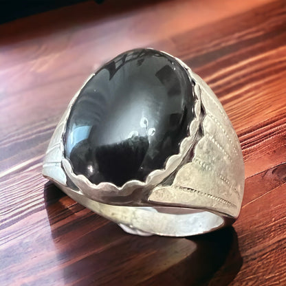 Old Pawn Sterling Silver Onyx Ring — Size 13 (Vintage Native American, Men's Statement)