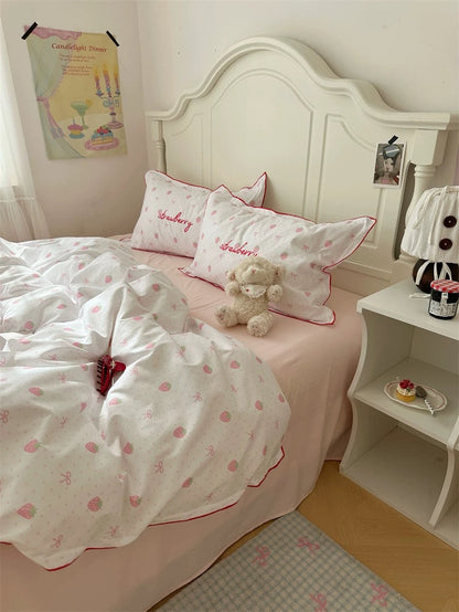 Dollette-inspired Strawberry Bedding Set