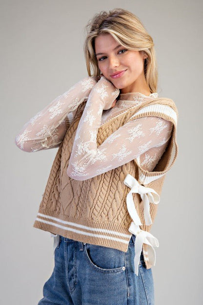 eesome V-Neck Side-Tie Cable Knit Sleeveless Western Sweater Vest — Preppy-Modern Cropped Layering