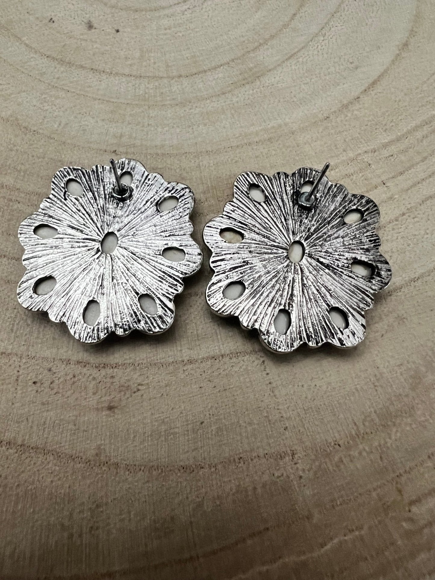 Western Faux Turquoise Cluster Earrings — Oxidized Silver 1" Statement